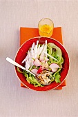 Anti-Krebs-Ernährung, Bunter Salat mit Nüssen