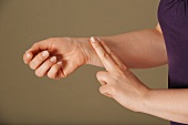 Anti-Jojo, Pulsmessung am Arm