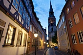 Hannover, Kreuzstrasse, Kreuzkirche, Altstadt, blaue Stunde