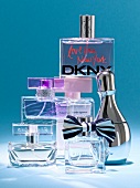 Duft-Trends: Auswahl verschiedener Parfüms, New York-Style