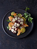 Slow Cooking, gebratener Oktopus mit Sommerkartoffelsalat