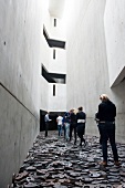 Berlin, Jüdisches Museum, Memory Void, Installation Schalechet