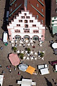 Blick vom Münster auf den Münster- platz, Altstadt