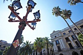 Barcelona, Plaça Reial, Palmen, Laterne, im Gegenlicht