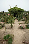 Rear gazebo garden art, Champ de Bataille, France