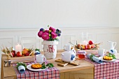 Gedeckter Tisch zum Apfelfest, Landhaus-Stil