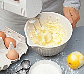 Mini-Guglhupf, Buttercreme, Step 4 : Butter weiß aufschlagen