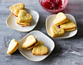 Baking with stevia: heart-shaped jam sandwich biscuits