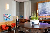 Axis Bar & Lobby Lounge,im Hotel Hilton Düsseldorf