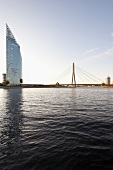 Lettland, Riga, Blick von der Akmens tilts auf den Fluss Daugava