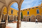 Portugal, Algarve, Tavira, Pousada do Convento da Graca