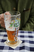 Deutschland, München, Glas Bier