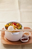 Thai-Curry mit Tofu und Gemüse