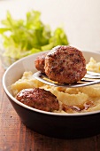 Meatballs with mashed potatoes