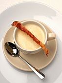 Jerusalem artichoke soup with bacon