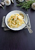 Potato and carrot mash with garlic and thyme