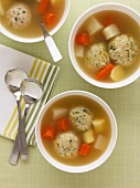 Soup with Matze dumplings and vegetables