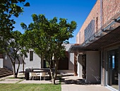 Courtyard with table and chairs