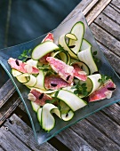 Zucchini-Rotbarben-Salat