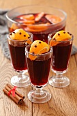 Mulled wine with orange and cloves