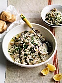 Vongole e riso (clams with rice in a white wine sauce)