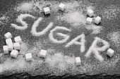 Schriftzug SUGAR aus Zucker