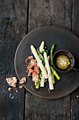 Asparagus with ham and Bozener sauce