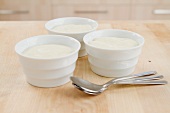 Vanilla pudding in dessert bowls