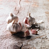 Fresh garlic bulb