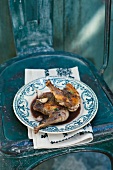 Guinea fowl with red wine sauce