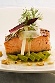 Creole salmon with honey and hazel nuts