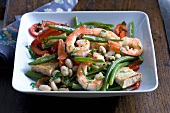 Prawn salad with beans, pepper and bread