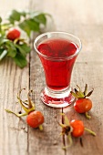 Rosehip liquor