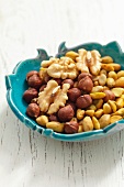 A nut mixture (walnuts, hazelnuts, pistachios and peanuts)