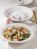 Asparagus with chicken and coconut