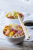 Chicken with mango, vegetables and beansprouts