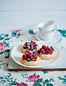 Berry tartlets with vanilla cream