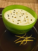 Yogurt creme with pistachios