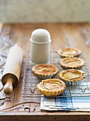 Pear tartlets with cardamom