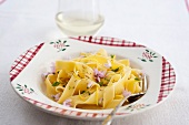 Tagliatelle with garlic and lemon