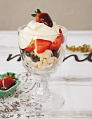 Eton Mess (strawberries with meringue pieces and cream, England)