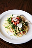 Spaghetti with fresh tomatoes and rocket