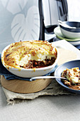 Cottage pie (minced meat casserole with potato topping)