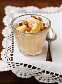 Semolina pudding with apples, raisins and pine nuts