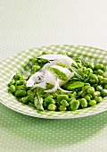Broad beans with mint and Manchego