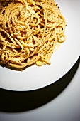 Spaghetti cacio e pepe (pasta with cheese and pepper)