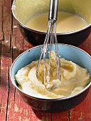 Making mashed potato (German voice-over)