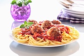 Spaghetti with meat balls and tomatoes