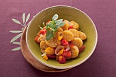 Gnocchi alla susana (Gnocchi mit Tomaten, Paprika & Majoran)