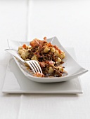 Pasta with lentils and bacon